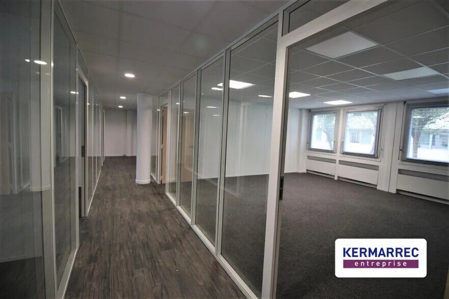 Office in Rennes for lease - Building Photo - Image 3 of 13