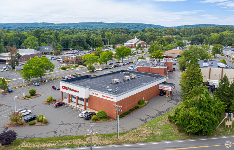 796-824 Park Ave, Bloomfield, CT for lease - Aerial - Image 2 of 4