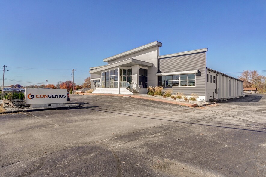 3171 E Sunshine St, Springfield, MO for lease - Building Photo - Image 1 of 52