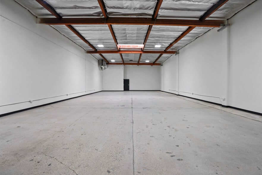 15131-15151 Goldenwest Cir, Westminster, CA for lease - Building Photo - Image 3 of 5