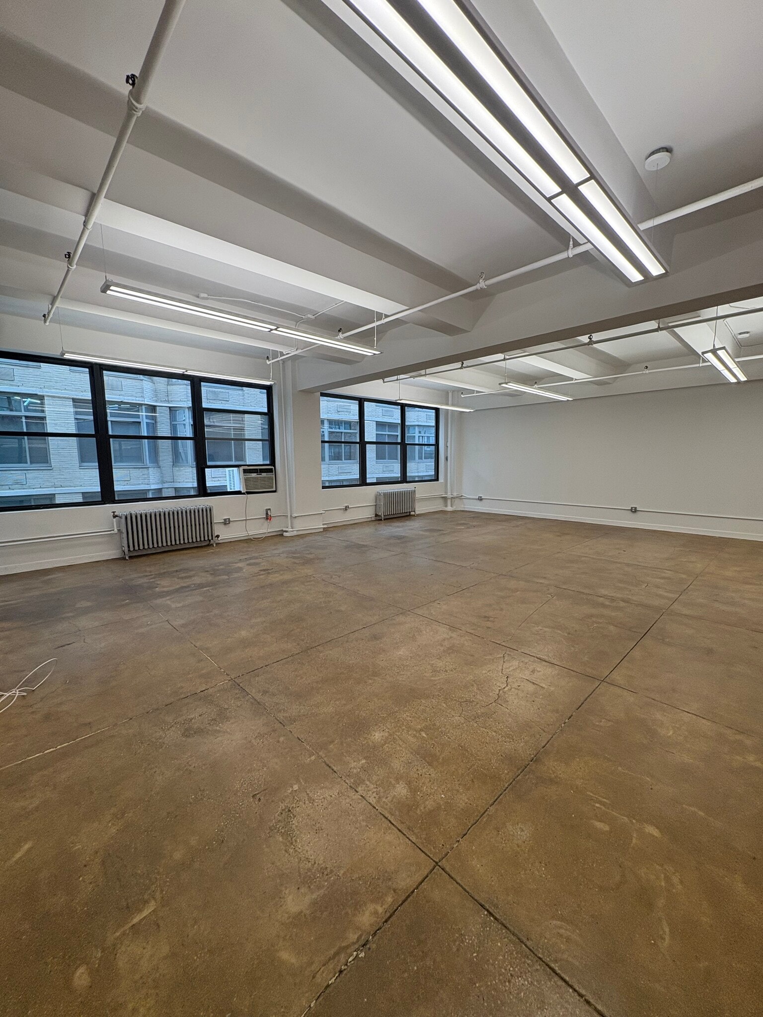 330 W 38th St, New York, NY for lease Interior Photo- Image 1 of 2