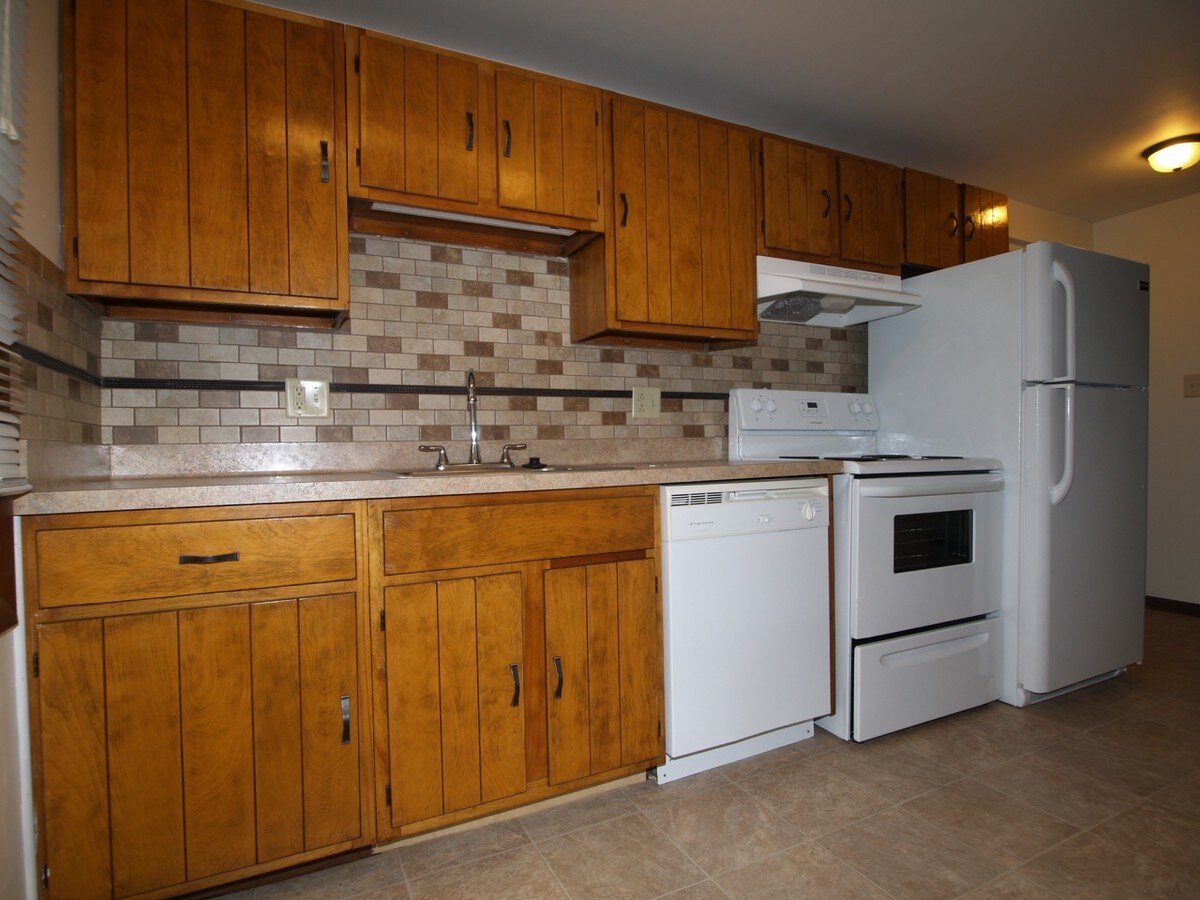 1301 Ransom Rd, Grand Island, NY 14072