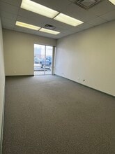 414 38th St, Parkersburg, WV for lease Interior Photo- Image 2 of 10