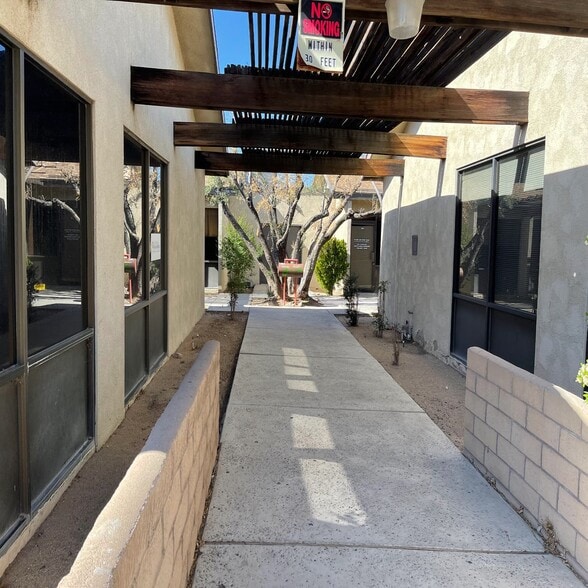 309 E Mountain View St, Barstow, CA for lease - Building Photo - Image 2 of 4