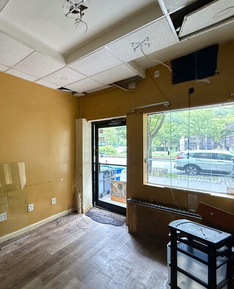 65 Lenox Ave, New York, NY for lease - Building Photo - Image 2 of 3