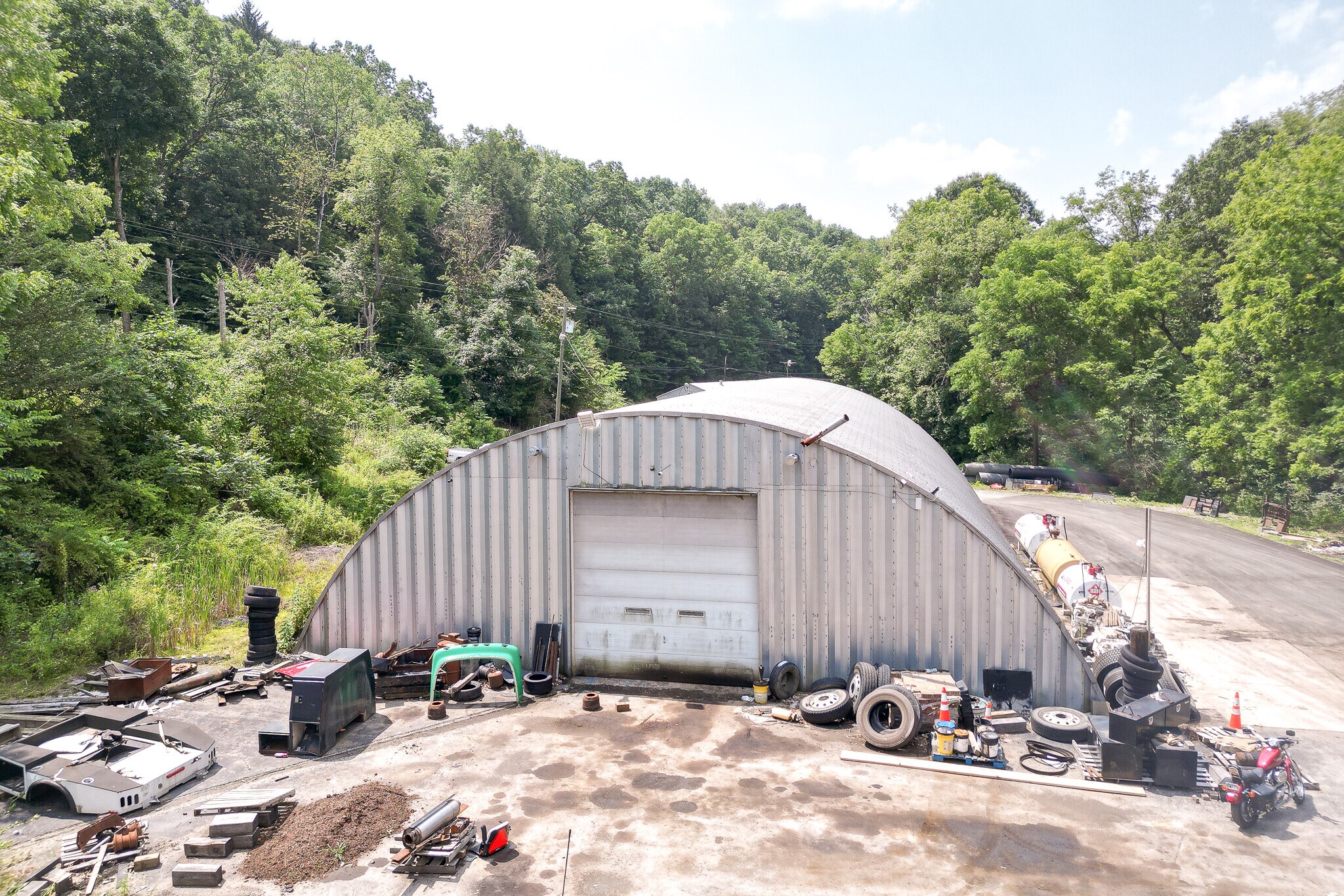 1379 Howes Run Rd, Tarentum, PA for sale Primary Photo- Image 1 of 1