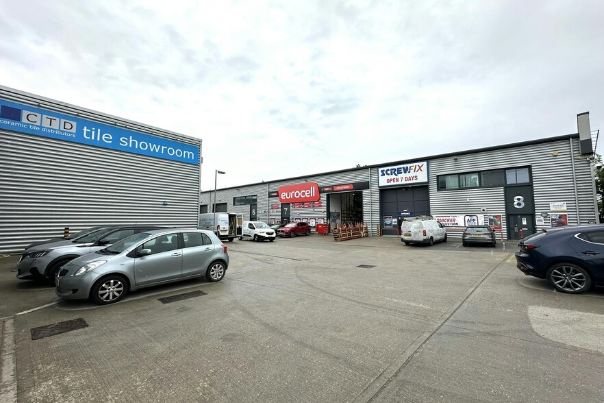 390 North Circular Rd, London for lease - Primary Photo - Image 1 of 3