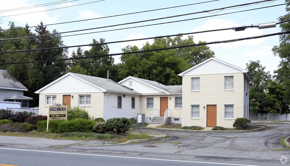 389 E Main St, Middletown, NY for sale - Building Photo - Image 1 of 1