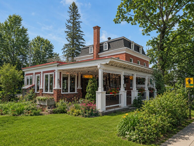 30 Rue Principale S, Sutton, QC for sale - Building Photo - Image 1 of 2