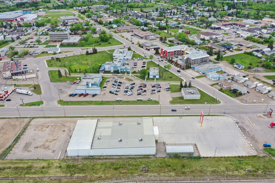 1300 Alaska Av, Dawson Creek, BC for sale - Building Photo - Image 3 of 4