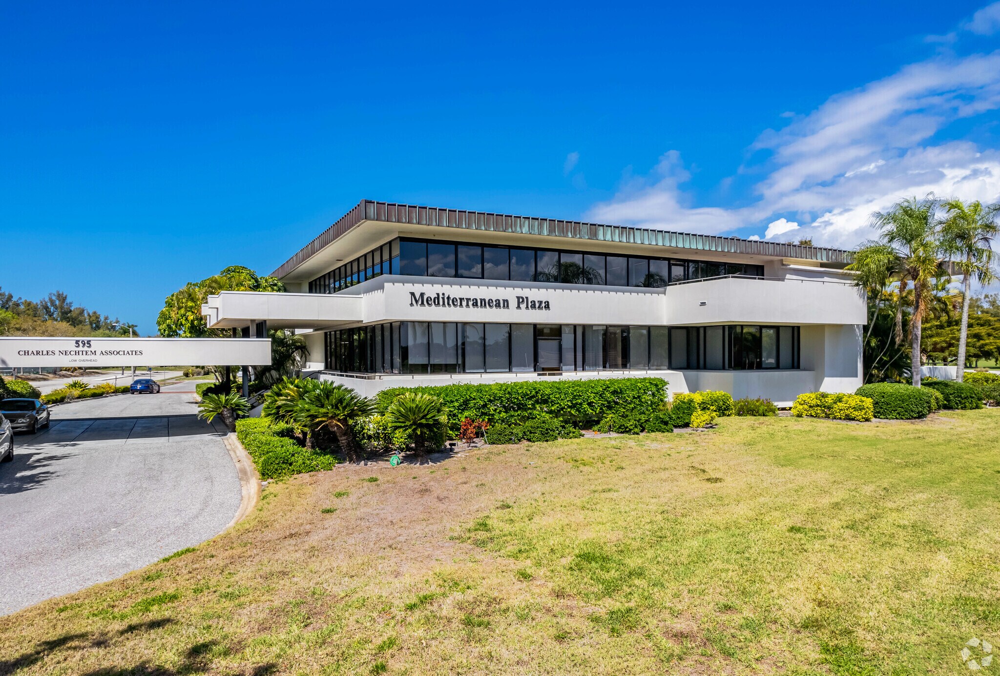 595 Bay Isles Rd, Longboat Key, FL for sale Primary Photo- Image 1 of 1
