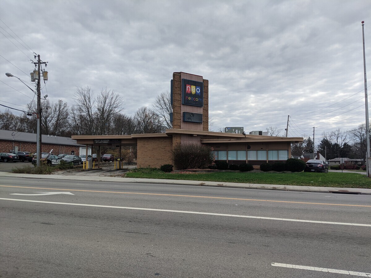 2910 Youngstown Rd SE, Warren, OH 44484