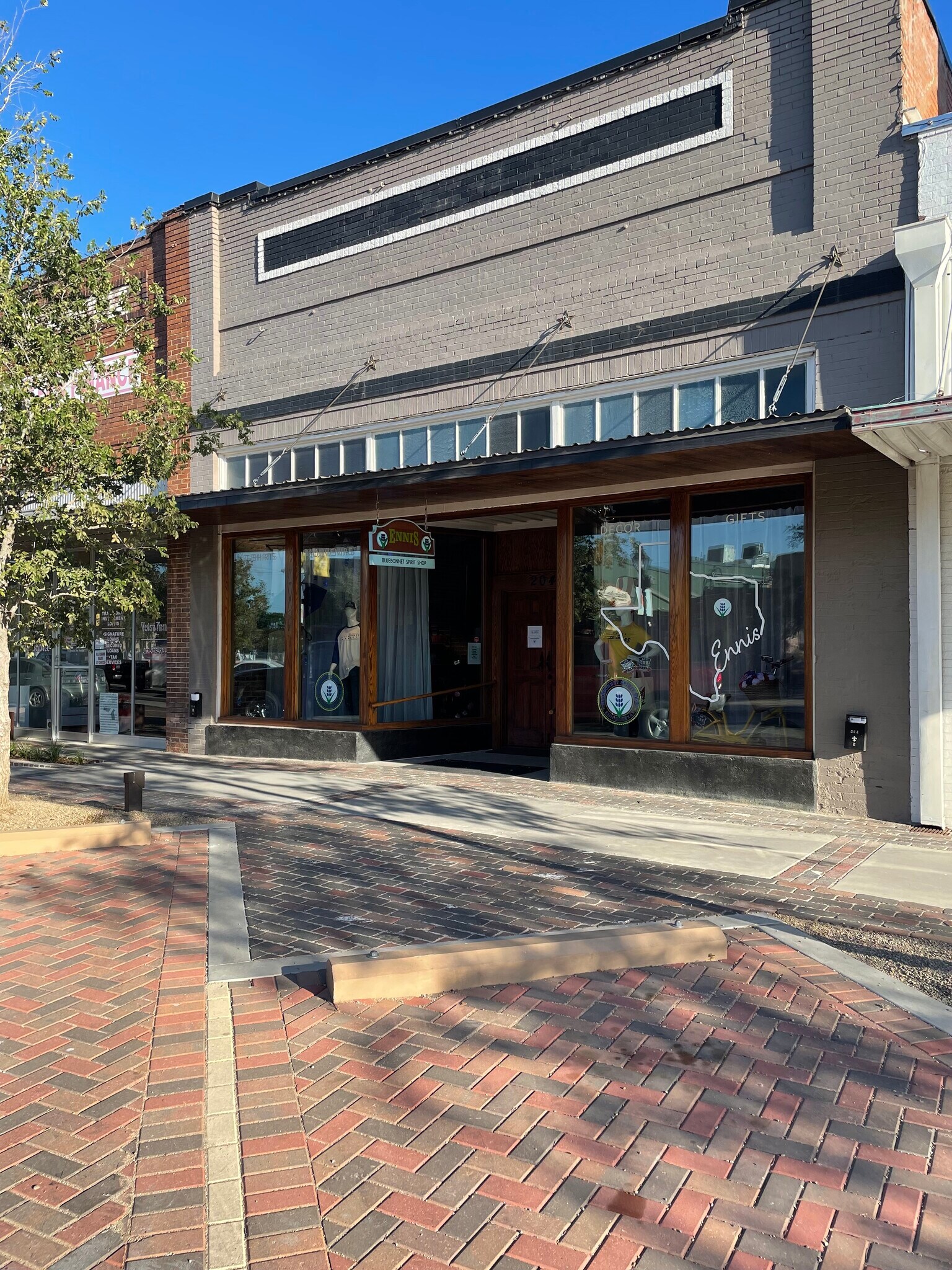 204 W Knox St, Ennis, TX for sale Building Photo- Image 1 of 1