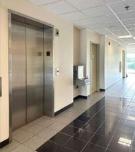 45150 Russell Branch Pky, Ashburn, VA for lease Interior Photo- Image 1 of 5