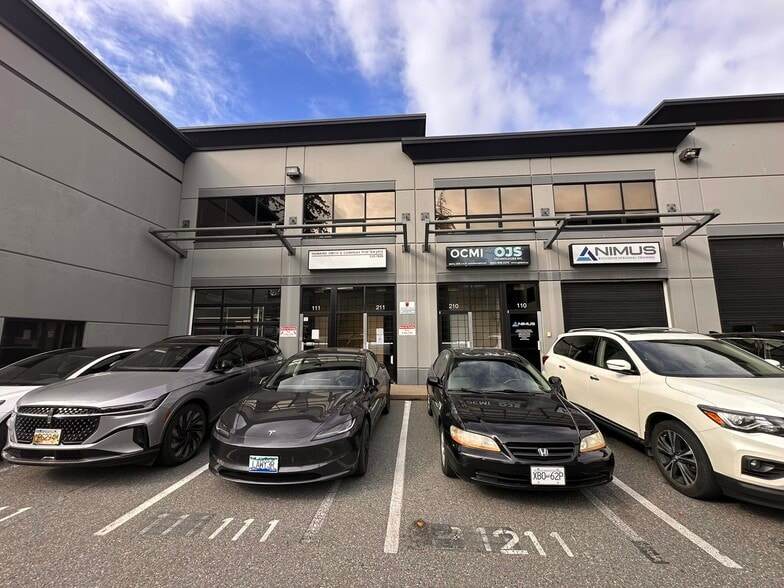 15272 Croydon Dr, Surrey, BC for sale - Building Photo - Image 2 of 24