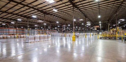 5380 Vine St, Cincinnati, OH for sale Interior Photo- Image 1 of 1