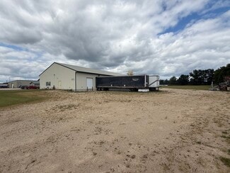 More details for 1975 Spindt Dr, Waupaca, WI - Industrial for Sale