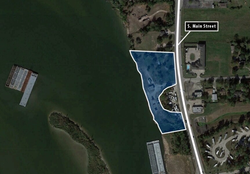 1314 S Main St, Highlands, TX for sale Primary Photo- Image 1 of 1