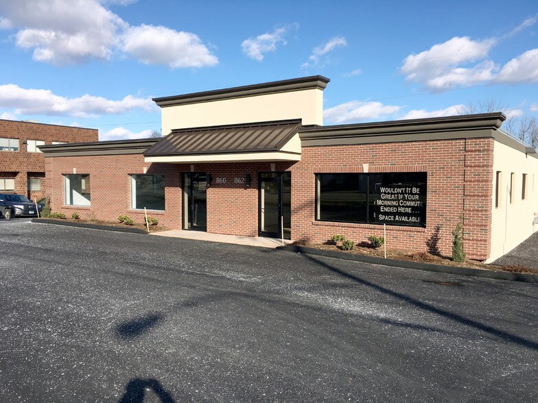 860-862 Silas Deane Hwy, Wethersfield, CT for sale - Building Photo - Image 1 of 1