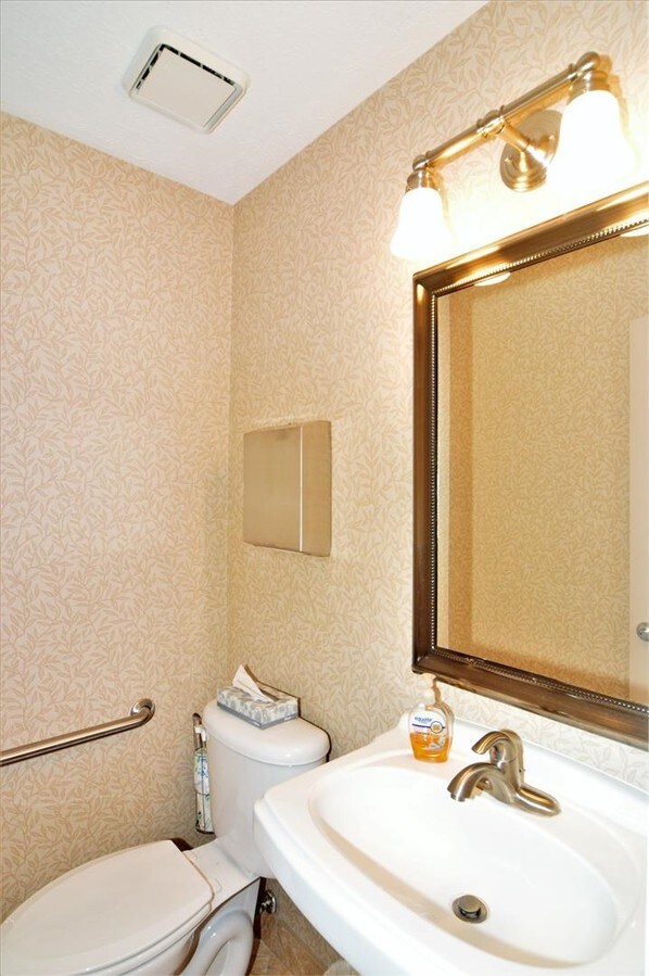 12325 Scarsdale Blvd, Houston, TX 77089