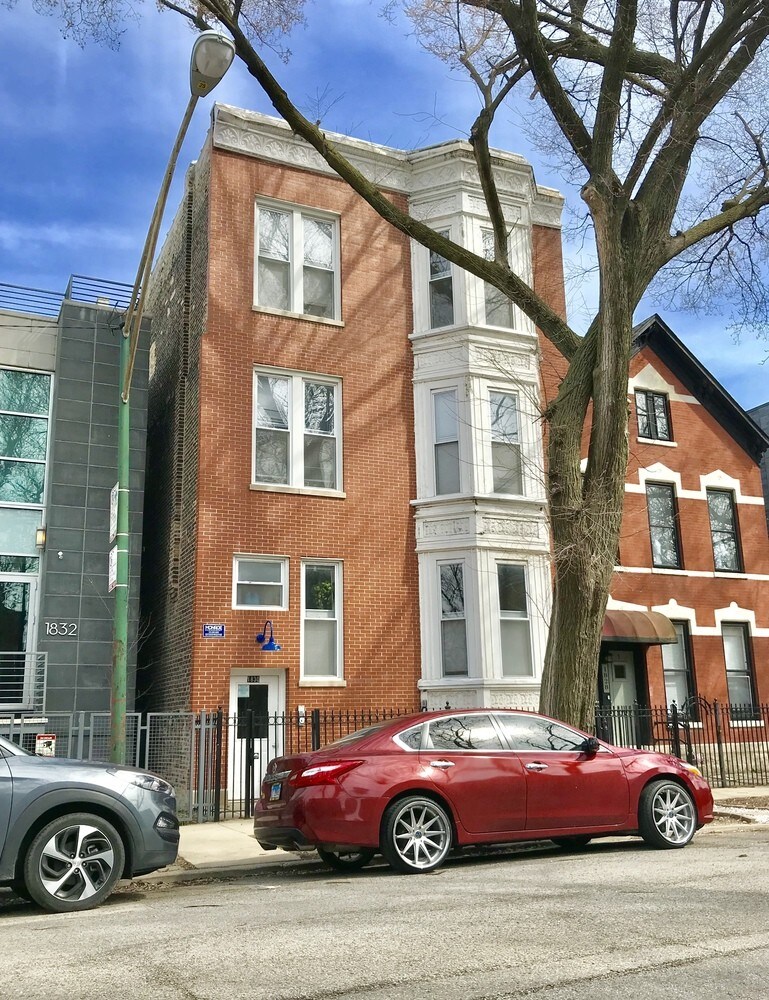 1830 W Superior St, Chicago, IL for sale Building Photo- Image 1 of 1