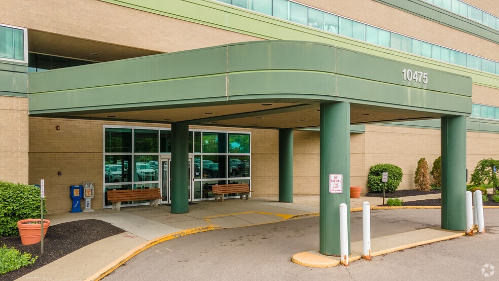 10475 Reading Rd, Evendale, OH for lease - Building Photo - Image 2 of 8