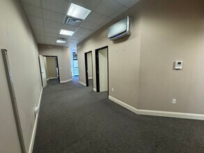 216 N Tennessee St, McKinney, TX for lease Interior Photo- Image 2 of 5