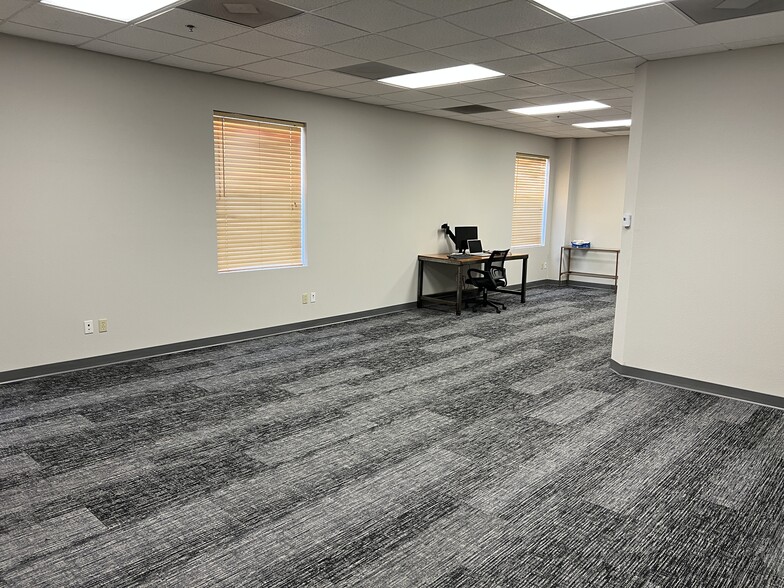 1341 Distribution Way, Vista, CA for lease - Interior Photo - Image 2 of 15