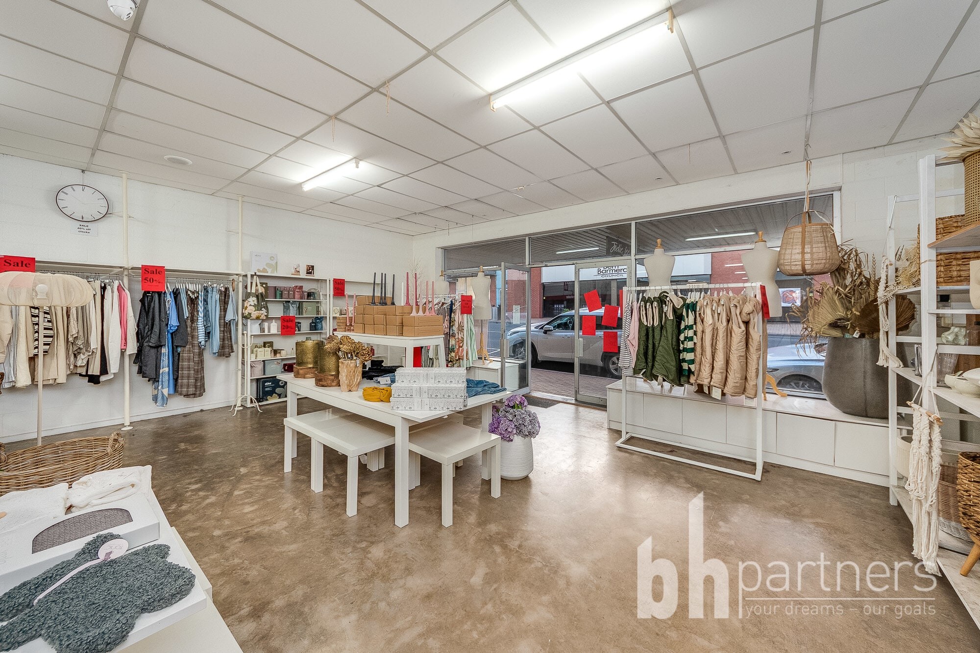22 Wilson St, BERRI for lease Interior Photo- Image 1 of 5