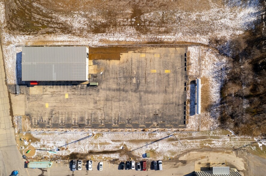 275 Larcel Dr, Sikeston, MO for sale - Building Photo - Image 2 of 32