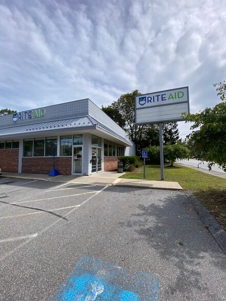 145 Amherst St, Nashua, NH for sale - Building Photo - Image 1 of 14