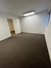 6210 Wilshire Blvd, Los Angeles, CA for lease Interior Photo- Image 2 of 2