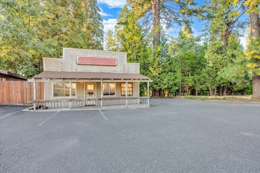 24274 CA-108, Twain Harte, CA for sale - Primary Photo - Image 1 of 16