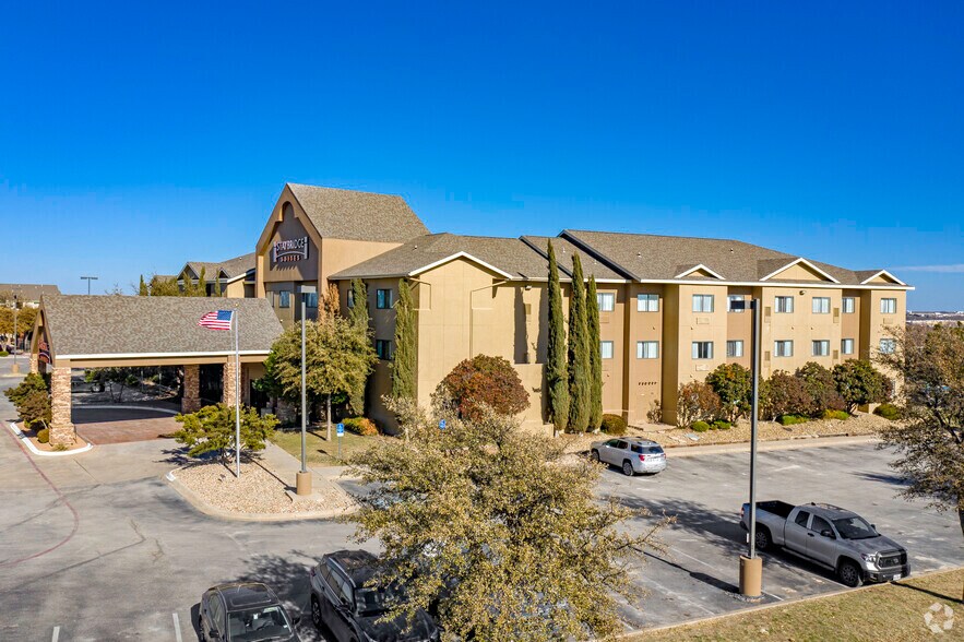 1355 Knickerbocker Rd, San Angelo, TX 76904