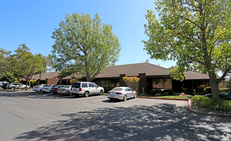 4125 Blackhawk Plaza Cir, Danville, CA for lease - Building Photo - Image 1 of 4