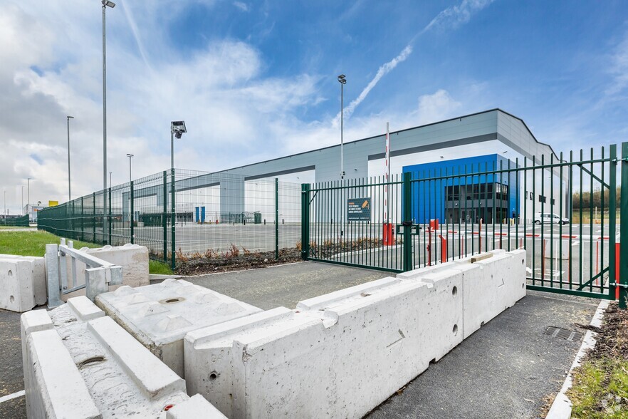Mathieson Rd, Widnes for lease - Building Photo - Image 3 of 4