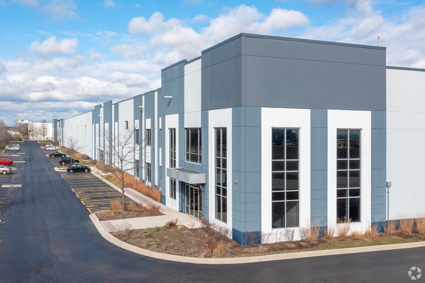 92009260 W 55th St, McCook, IL 60525