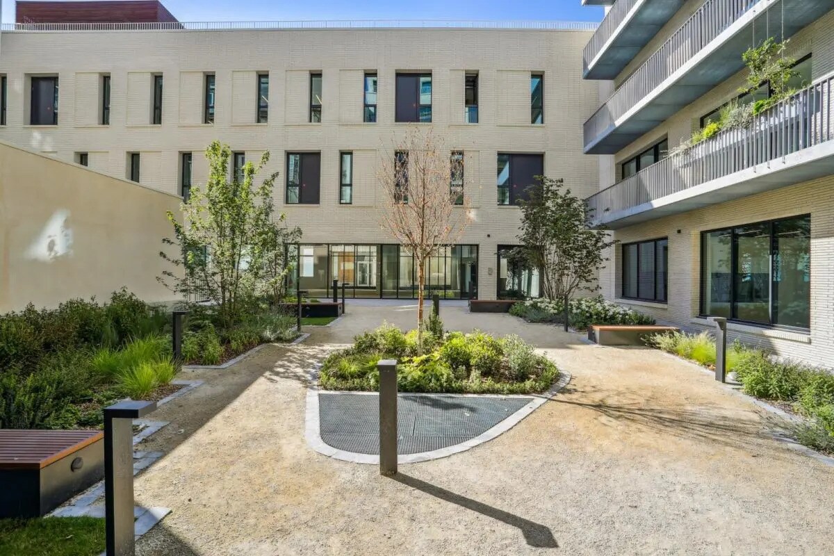 36 Rue Du Chemin Vert, Paris for lease Building Photo- Image 1 of 38