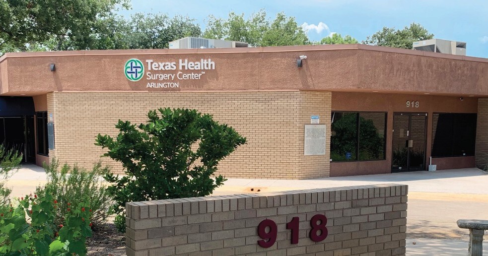 918 N Davis Dr, Arlington, TX, 76012 Medical Property For Sale