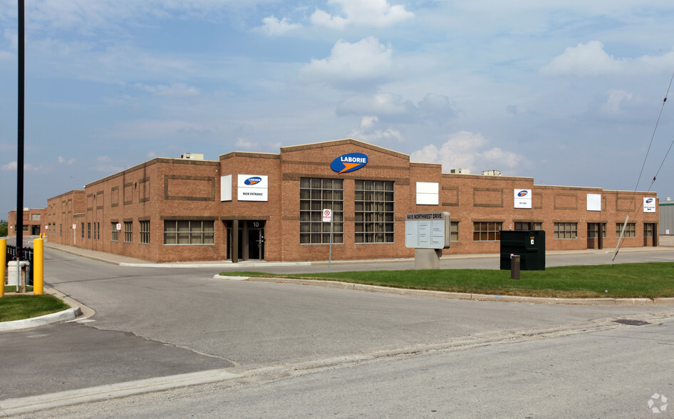 6415 Northwest Dr, Mississauga, ON for lease - Building Photo - Image 3 of 6