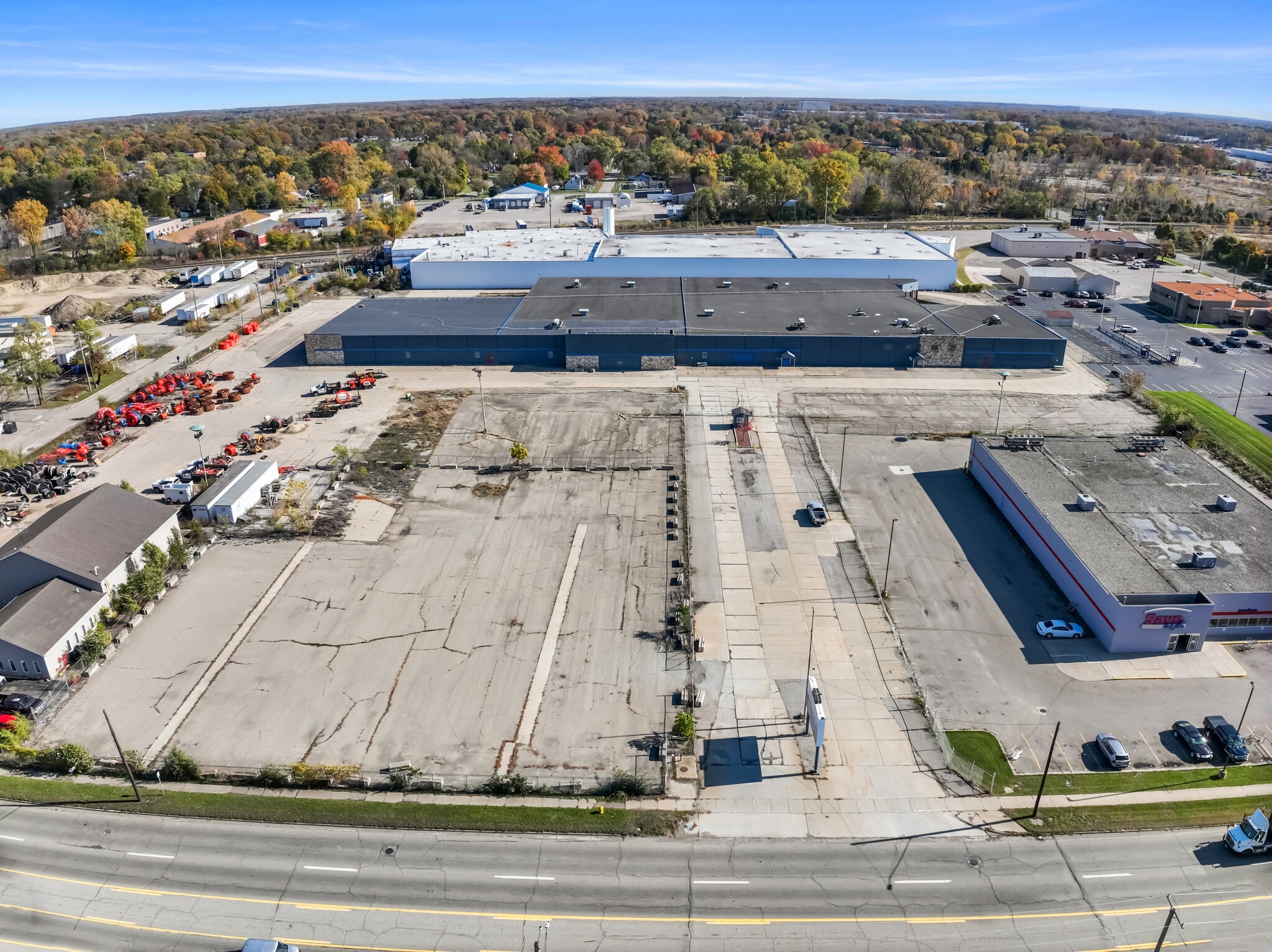 2010 N Dort Hwy, Flint, MI for sale Building Photo- Image 1 of 36