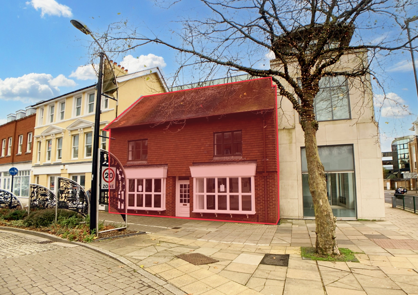 29 High Street, Crawley for lease - Primary Photo - Image 1 of 3