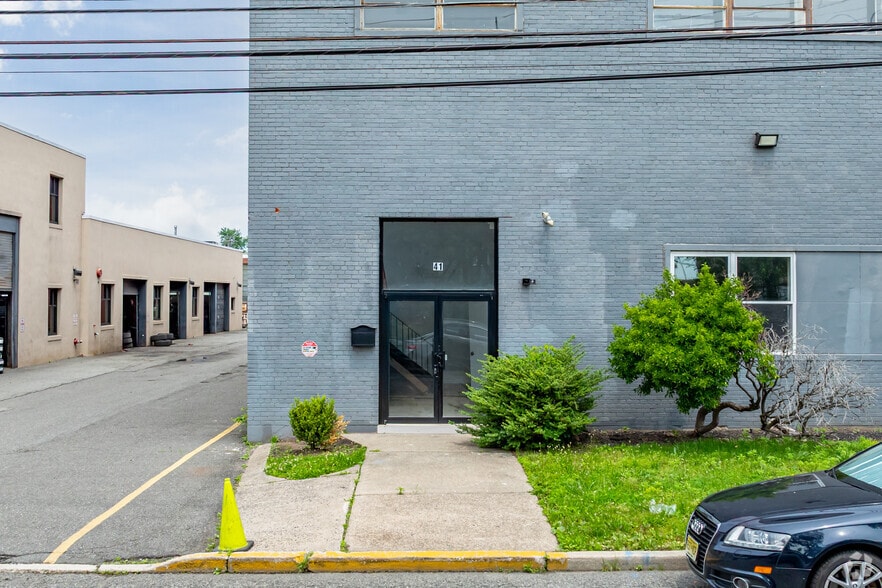 41 Bancker St, Englewood, NJ for lease - Building Photo - Image 2 of 18