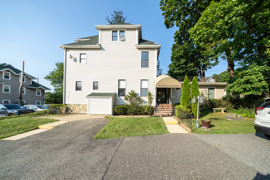 62 Chestnut St, Englewood, NJ for sale - Building Photo - Image 1 of 17