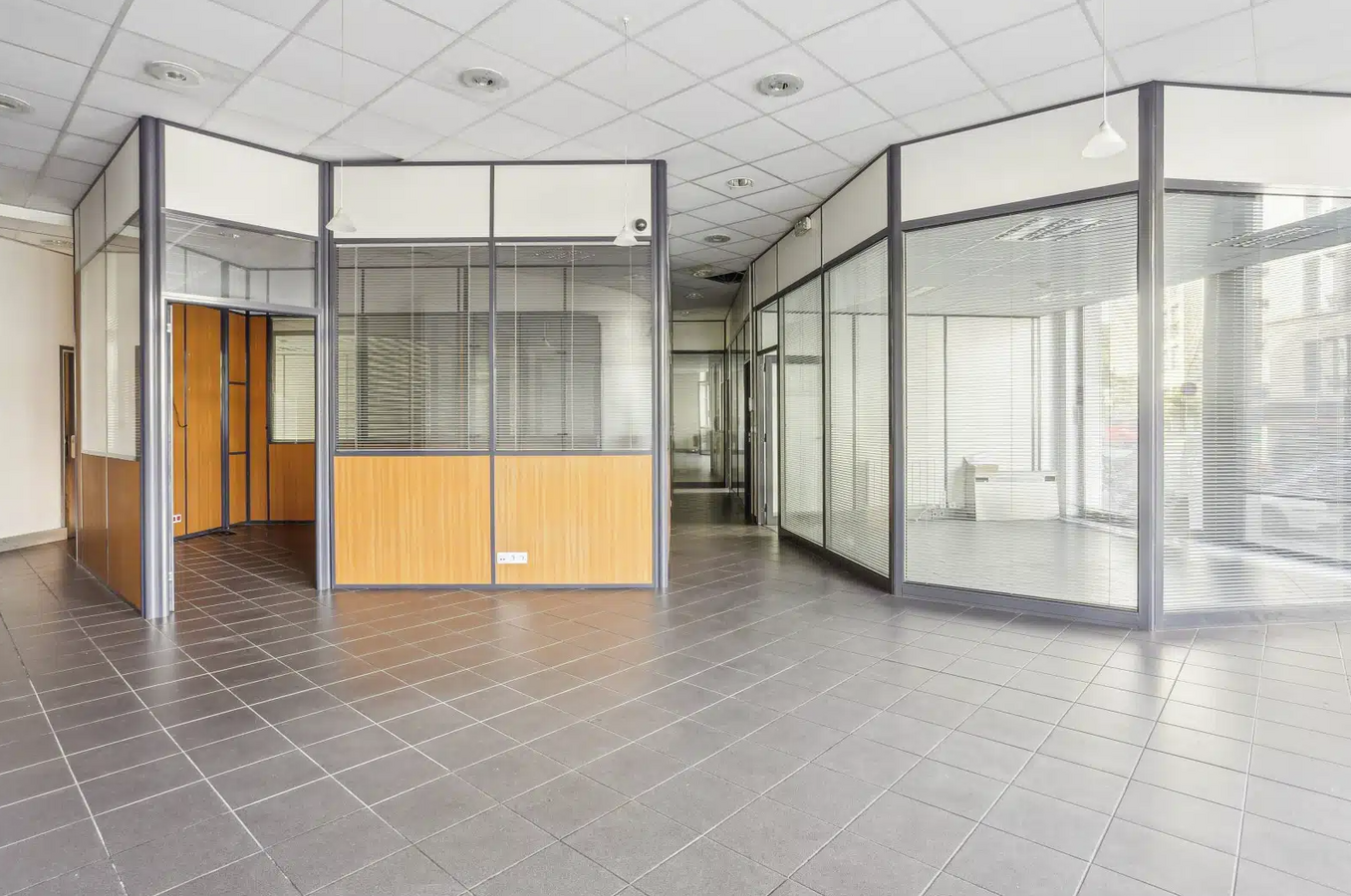 Issy-les-Moulineaux, HDS 92130 - Unit 1 -  - Interior Photo - Image 1 of 6
