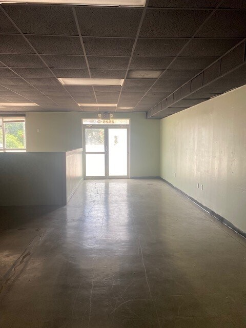 2517 Lincoln Rd, Hattiesburg, MS for lease Interior Photo- Image 1 of 16