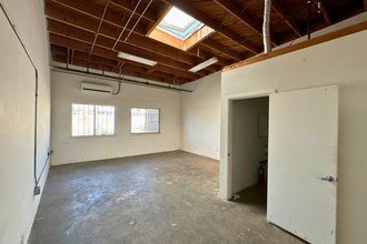 3221 S Hill St, Los Angeles, CA for lease Interior Photo- Image 2 of 3