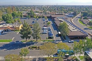 Stockdale Fashion Plaza - Bar