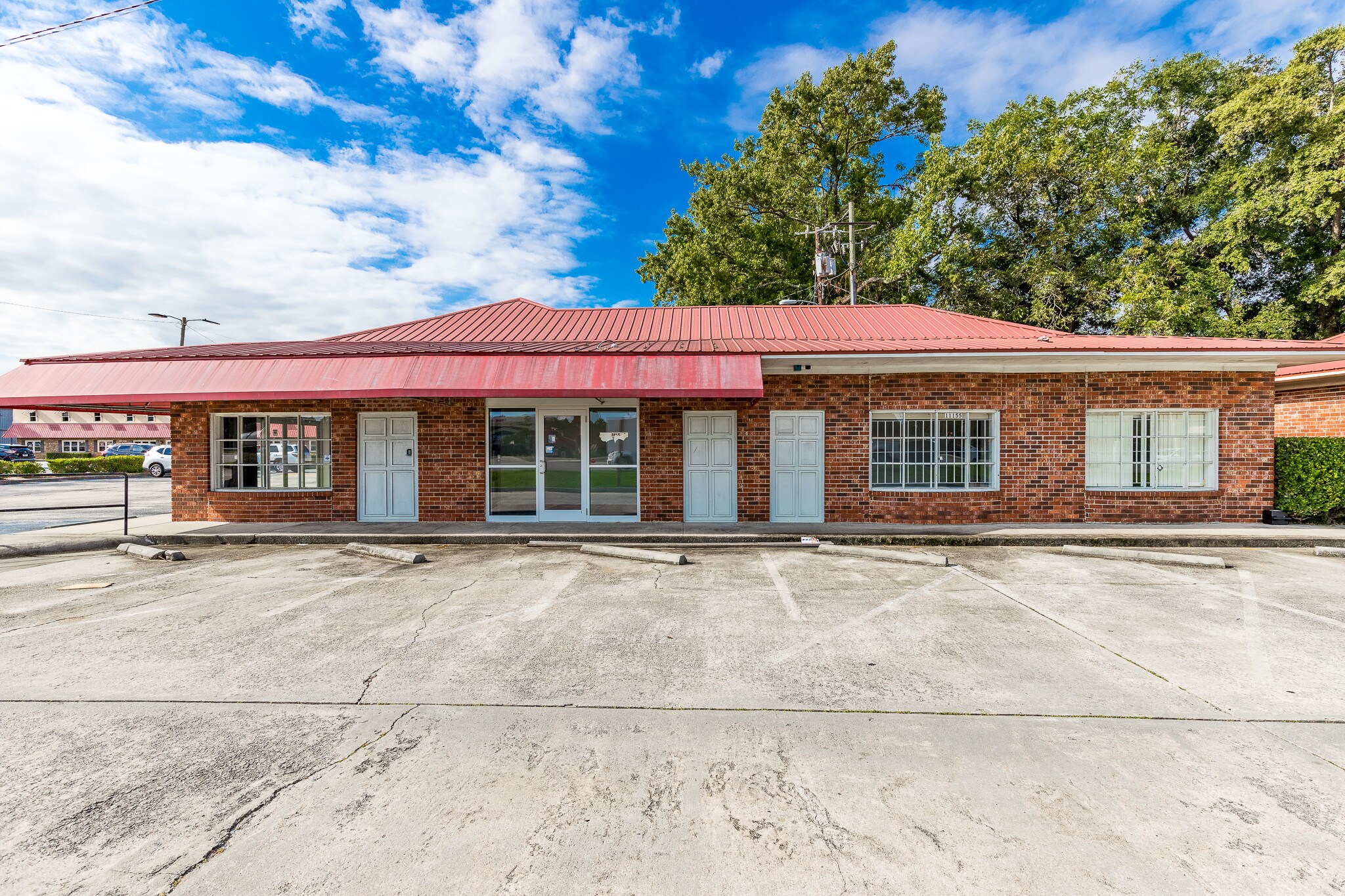 11151 Abercorn St, Savannah, GA 31419