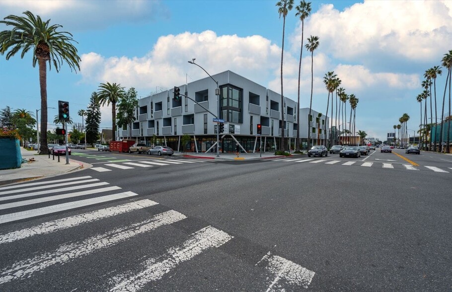 2828 Santa Monica Blvd, Santa Monica, CA for lease - Building Photo - Image 2 of 15